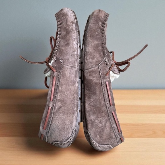 UGG Women's Dakota Moccasin in Expresso Size 8 - Picture 10 of 15
